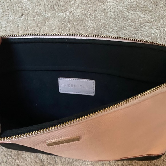 Comfyable Laptop Case - Picture 2 of 4